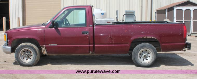 image for item E3334 1994 Chevrolet Cheyenne 1500 pickup truck