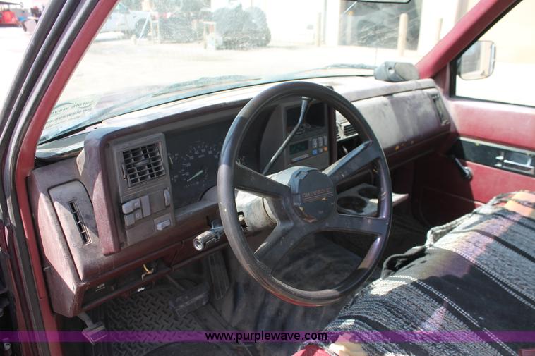 image for item E3334 1994 Chevrolet Cheyenne 1500 pickup truck