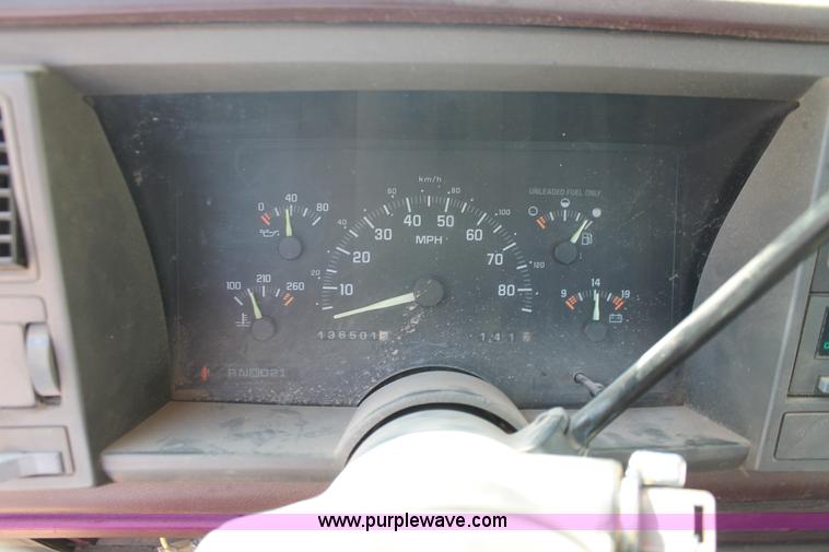 image for item E3334 1994 Chevrolet Cheyenne 1500 pickup truck