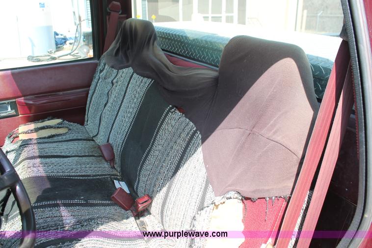 image for item E3334 1994 Chevrolet Cheyenne 1500 pickup truck