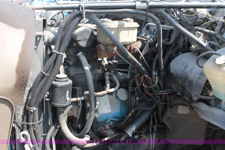 image for item E3335 1989 GMC TopKick 7000 EMS building maintenance truck