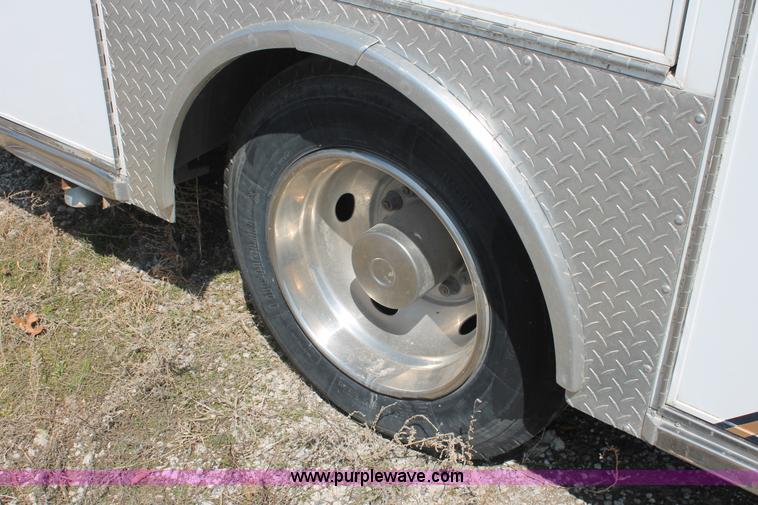 image for item E3335 1989 GMC TopKick 7000 EMS building maintenance truck