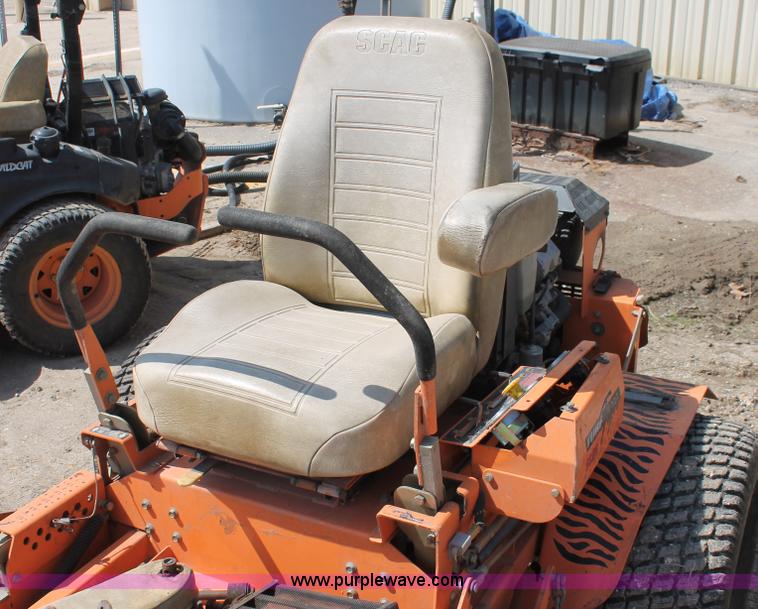 image for item E3337 Scag Turf Tiger mower