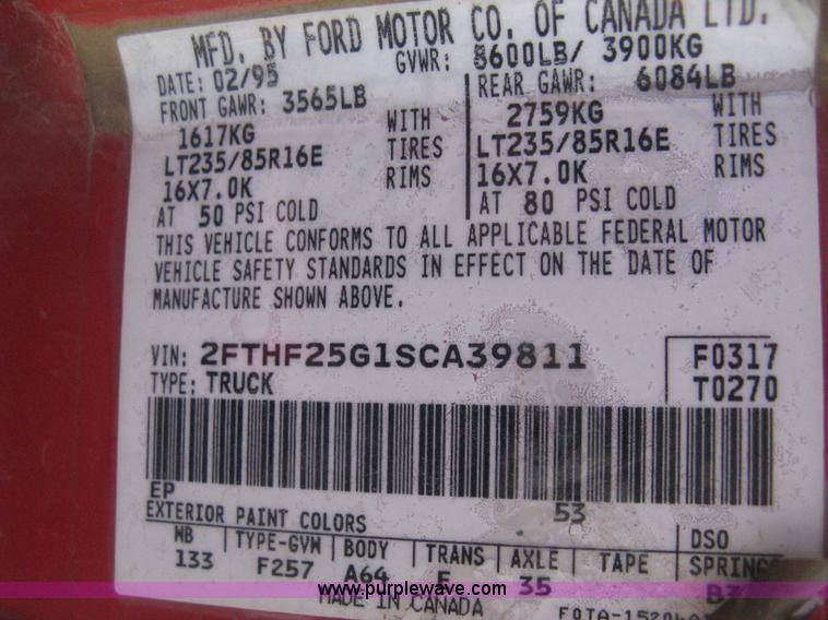 image for item E3382 1995 Ford F250 XL pickup truck