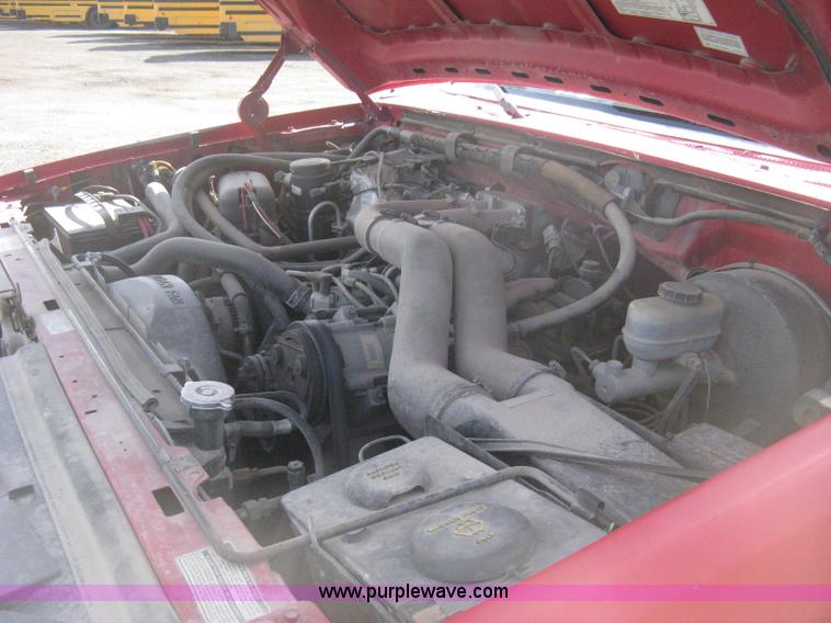 image for item E3382 1995 Ford F250 XL pickup truck