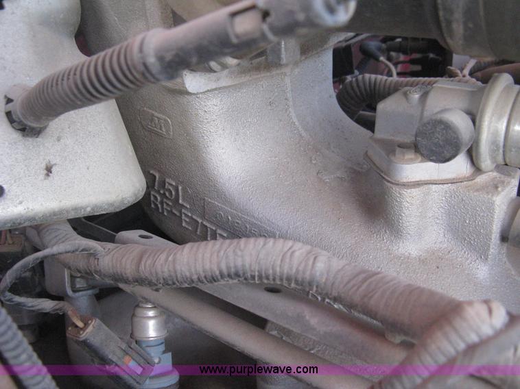 image for item E3382 1995 Ford F250 XL pickup truck