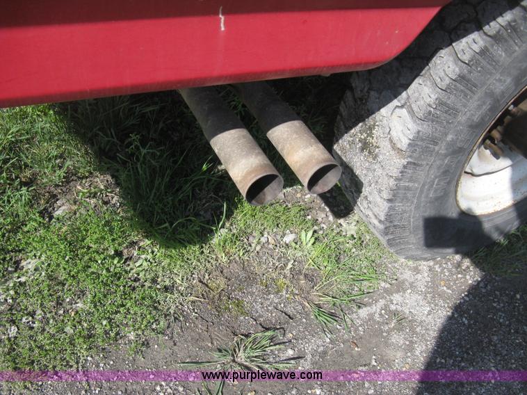 image for item E3382 1995 Ford F250 XL pickup truck