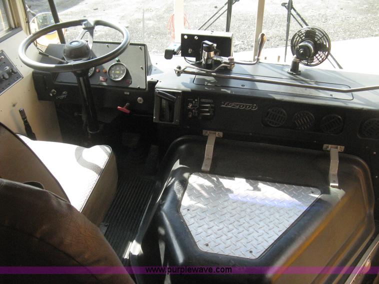 image for item E3383 1992 Blue Bird TC2000 school bus