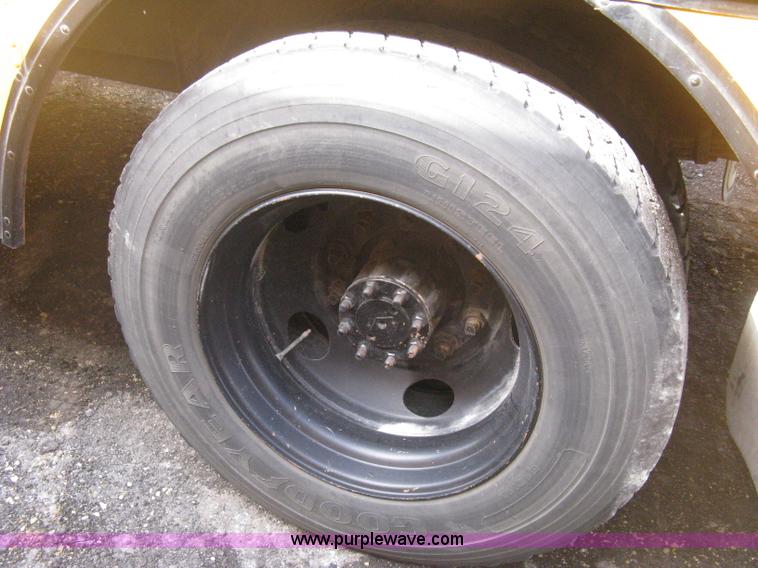 image for item E3383 1992 Blue Bird TC2000 school bus