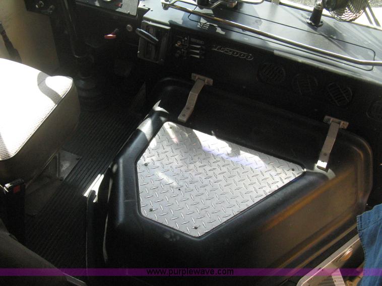 image for item E3385 1992 Blue Bird TC2000 school bus