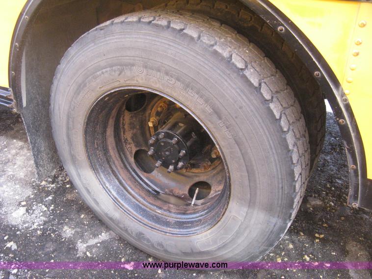 image for item E3385 1992 Blue Bird TC2000 school bus