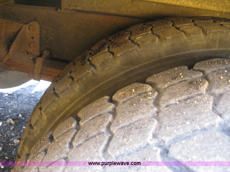 image for item E3385 1992 Blue Bird TC2000 school bus