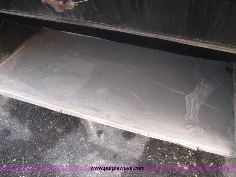 image for item E3385 1992 Blue Bird TC2000 school bus