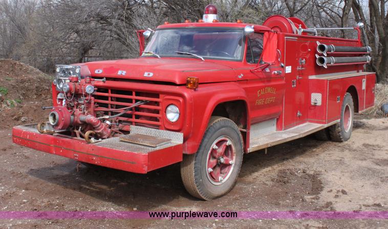 image for item E8380 1976 Ford fire engine
