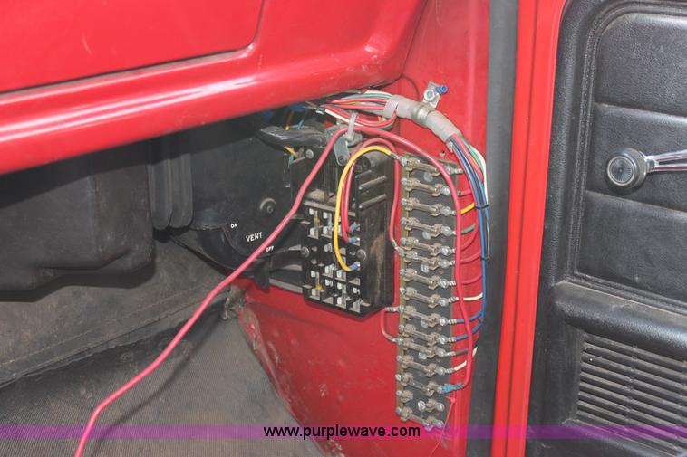 image for item E8380 1976 Ford fire engine