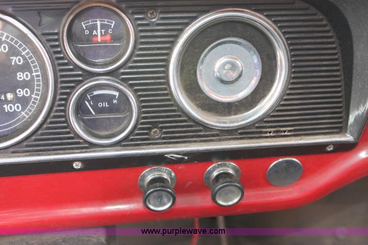 image for item E8380 1976 Ford fire engine