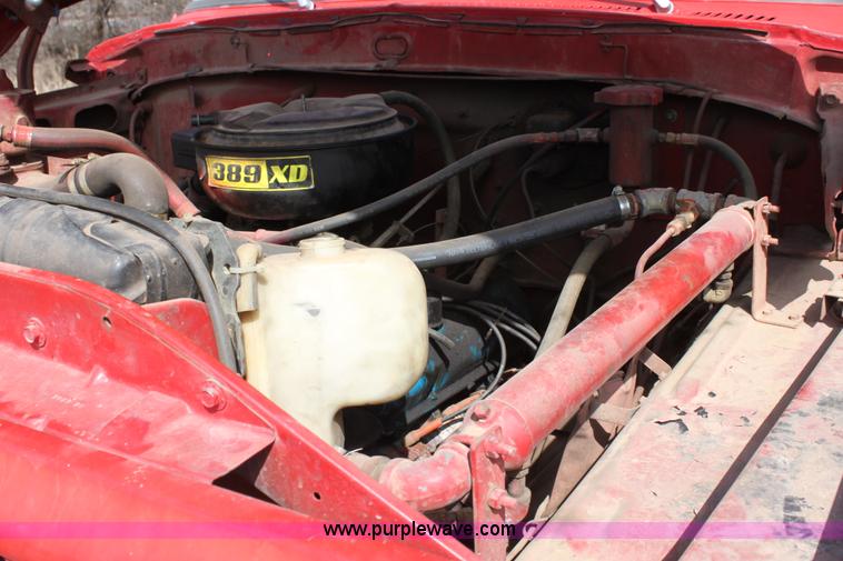 image for item E8380 1976 Ford fire engine