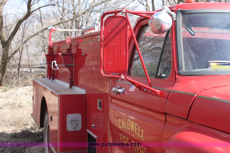 image for item E8380 1976 Ford fire engine