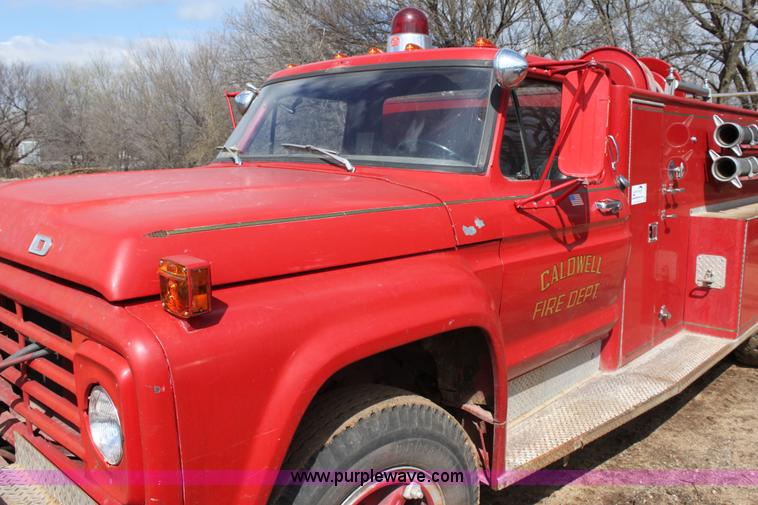 image for item E8380 1976 Ford fire engine
