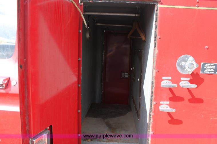 image for item E8380 1976 Ford fire engine