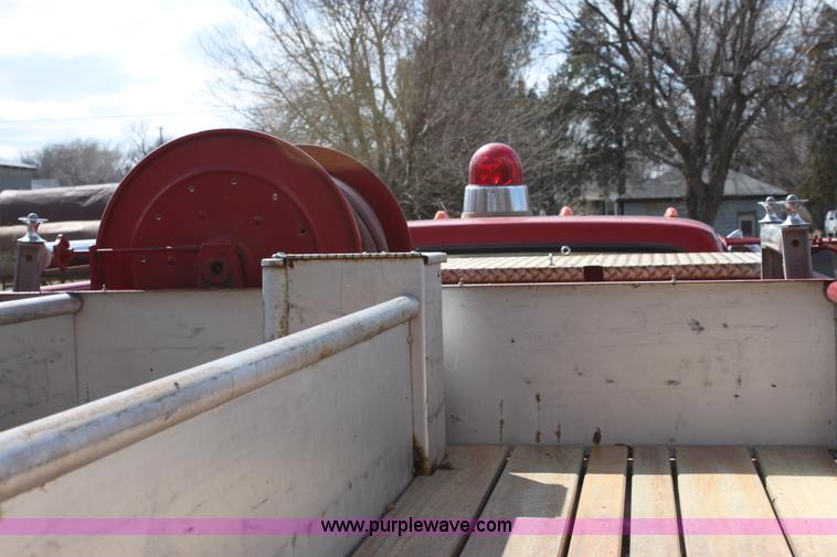 image for item E8380 1976 Ford fire engine