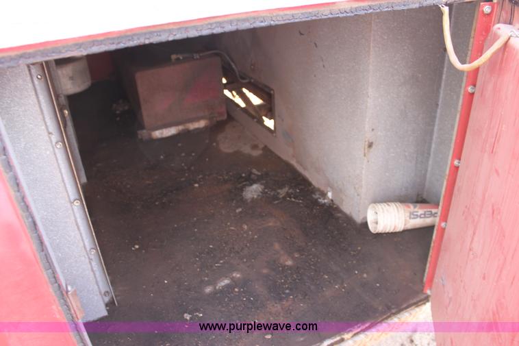 image for item E8380 1976 Ford fire engine