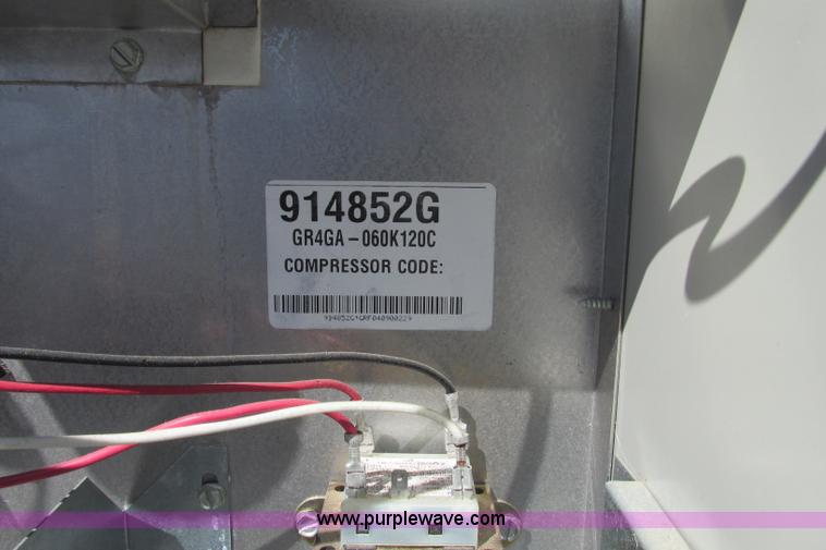 image for item F4778 Portable heat and air conditioning unit