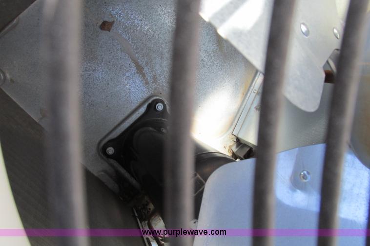 image for item F4778 Portable heat and air conditioning unit