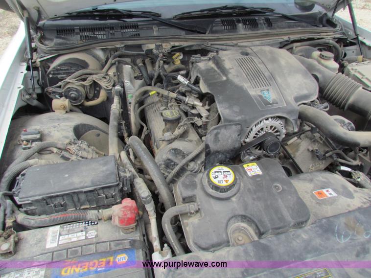 image for item F8642 2005 Ford Crown Victoria Police Interceptor