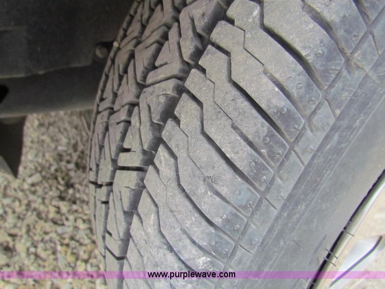 image for item F8642 2005 Ford Crown Victoria Police Interceptor