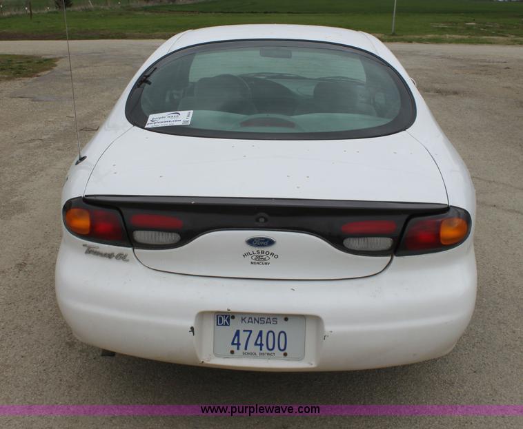 image for item F8664 1997 Ford Taurus GL