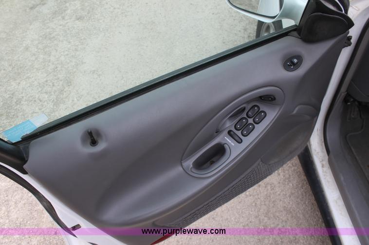 image for item F8664 1997 Ford Taurus GL