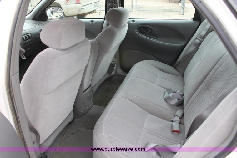 image for item F8664 1997 Ford Taurus GL