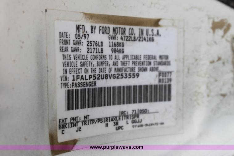 image for item F8664 1997 Ford Taurus GL