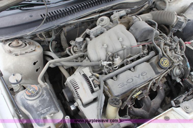 image for item F8664 1997 Ford Taurus GL