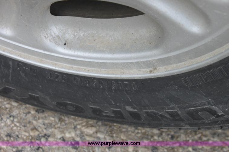 image for item F8664 1997 Ford Taurus GL