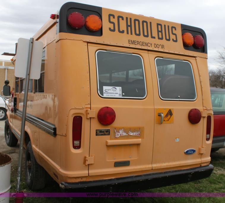 image for item F8667 1990 Ford school bus