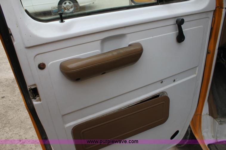 image for item F8667 1990 Ford school bus