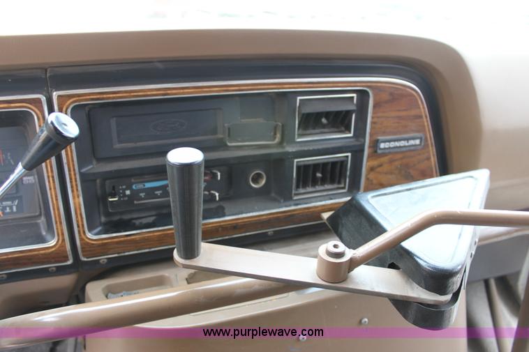 image for item F8667 1990 Ford school bus