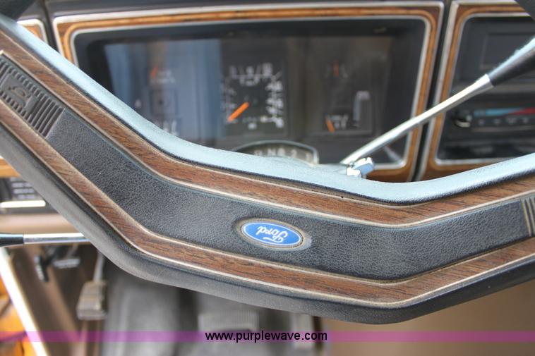 image for item F8667 1990 Ford school bus