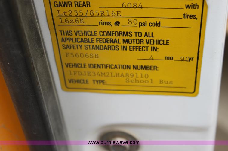 image for item F8667 1990 Ford school bus