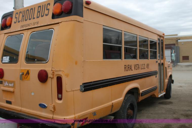 image for item F8667 1990 Ford school bus