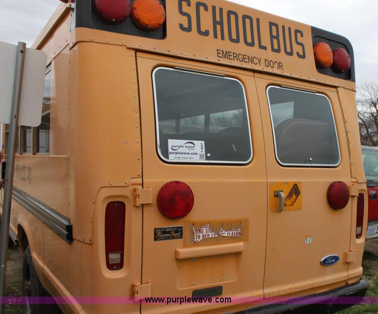 image for item F8667 1990 Ford school bus