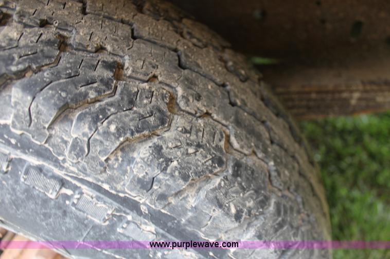 image for item F8667 1990 Ford school bus