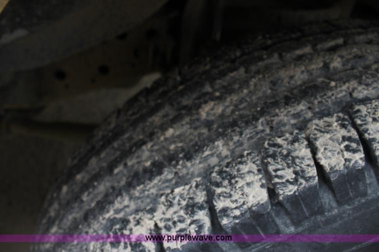 image for item F8667 1990 Ford school bus