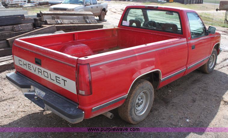 image for item F8696 1994 Chevrolet 1500 pickup truck