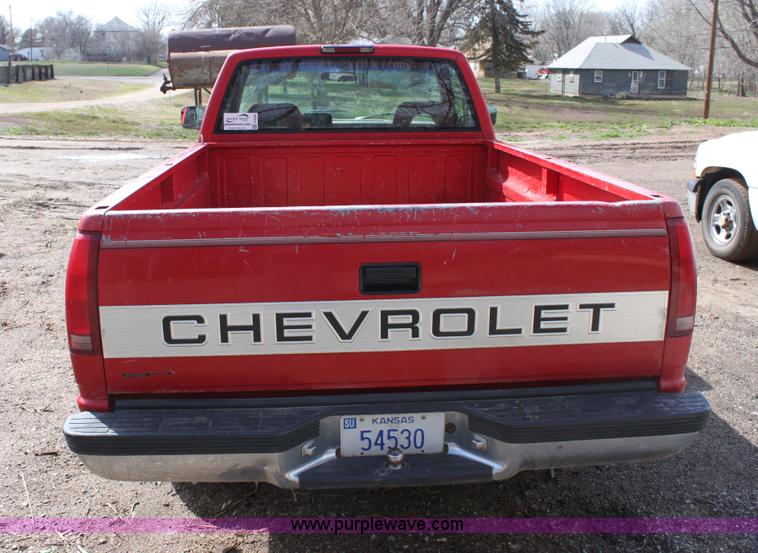 image for item F8696 1994 Chevrolet 1500 pickup truck