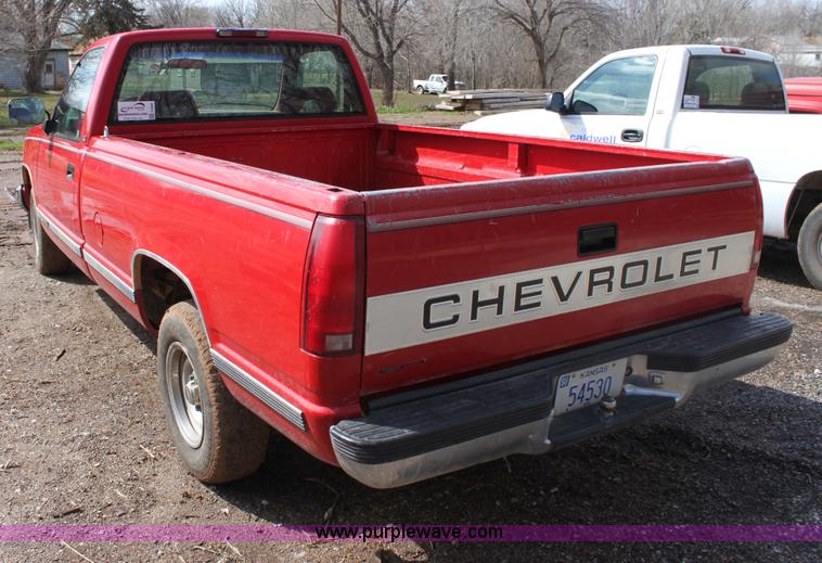 image for item F8696 1994 Chevrolet 1500 pickup truck