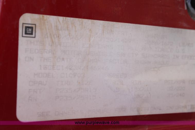 image for item F8696 1994 Chevrolet 1500 pickup truck