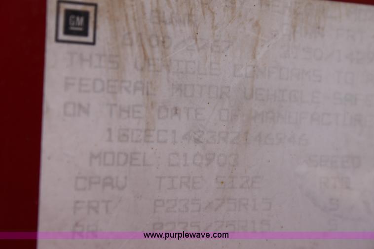 image for item F8696 1994 Chevrolet 1500 pickup truck